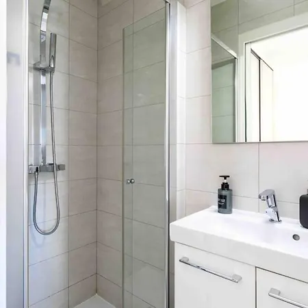 2 Bedrooms Apartment&2 Bathrooms - 160a
